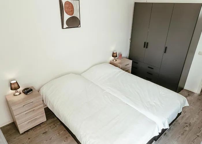 Zonnehoek 75 * 에크몬드안지